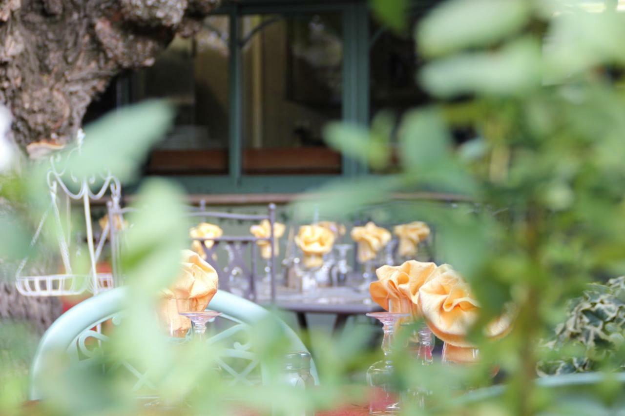 Le Provençal Hotel Aups Exterior foto