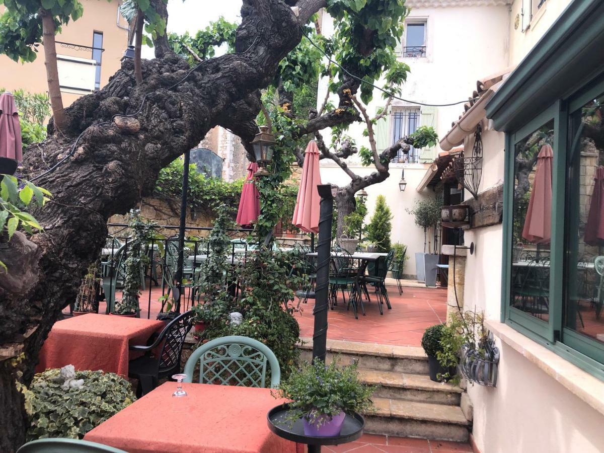 Le Provençal Hotel Aups Exterior foto